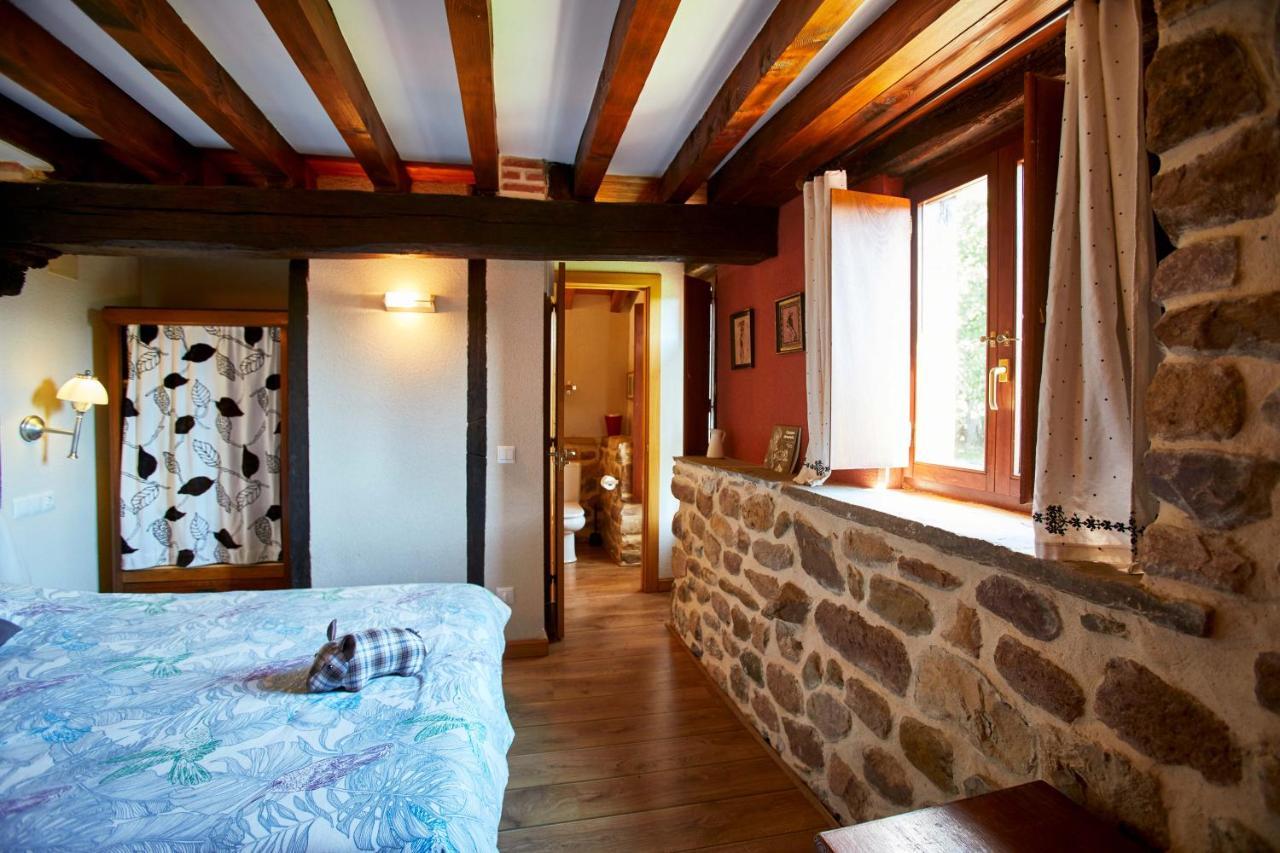 Sendero Del Saja-Besaya Guest House Cobejo Exterior photo